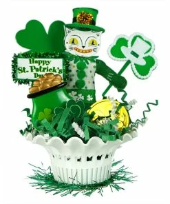Flash Sale 🧨 St. Patrick's White Cat Boy In Vintage Nut Cup - Traditions Exclusive 😉
